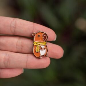 Pin Capivara Cachecol – CAPI CACHECOL | *PRÉ-VENDA*